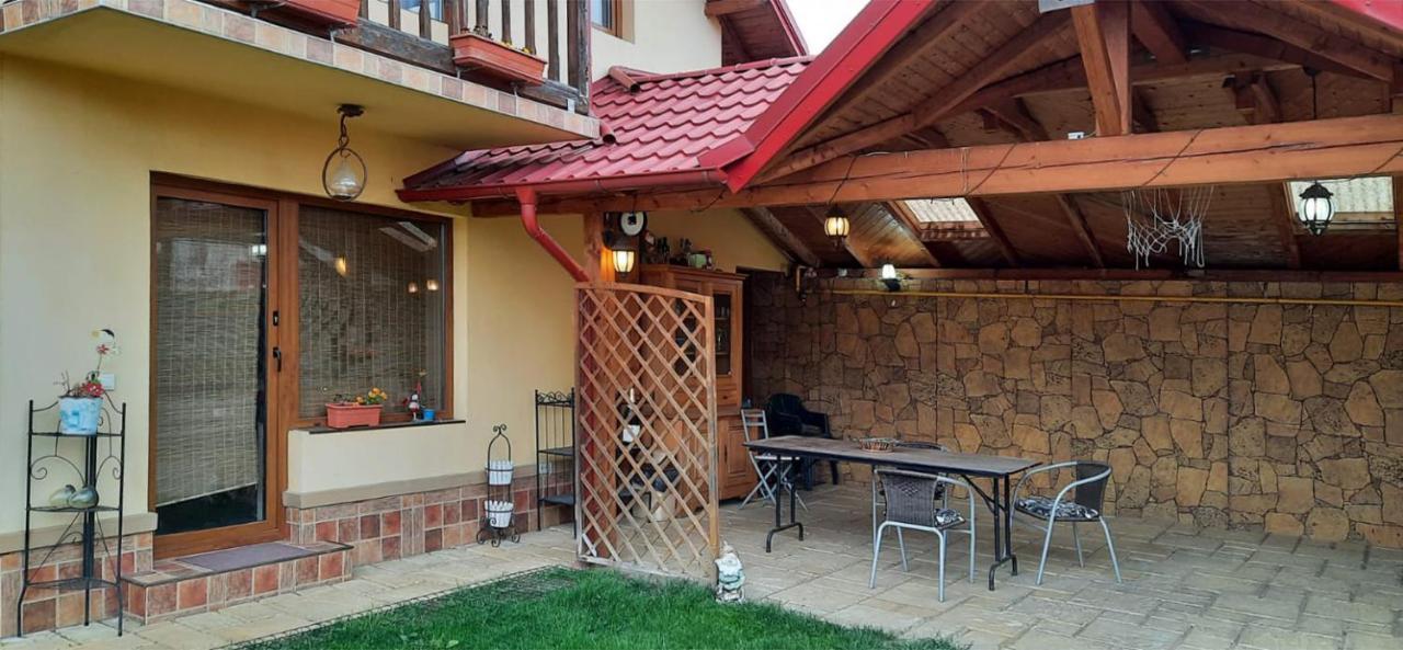 Bella Daria Hotel Cîmpulung Exterior foto